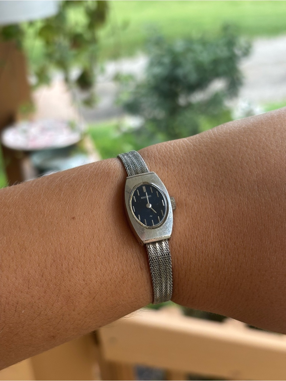 Vintage women’s Seiko silver tone mechanical watch